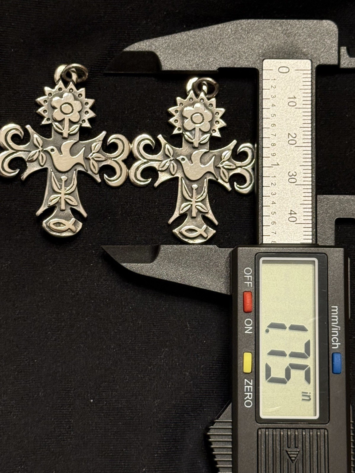 James Avery La Primavera Cross 925 Sterling retired design 1.75 in x 1.32 in