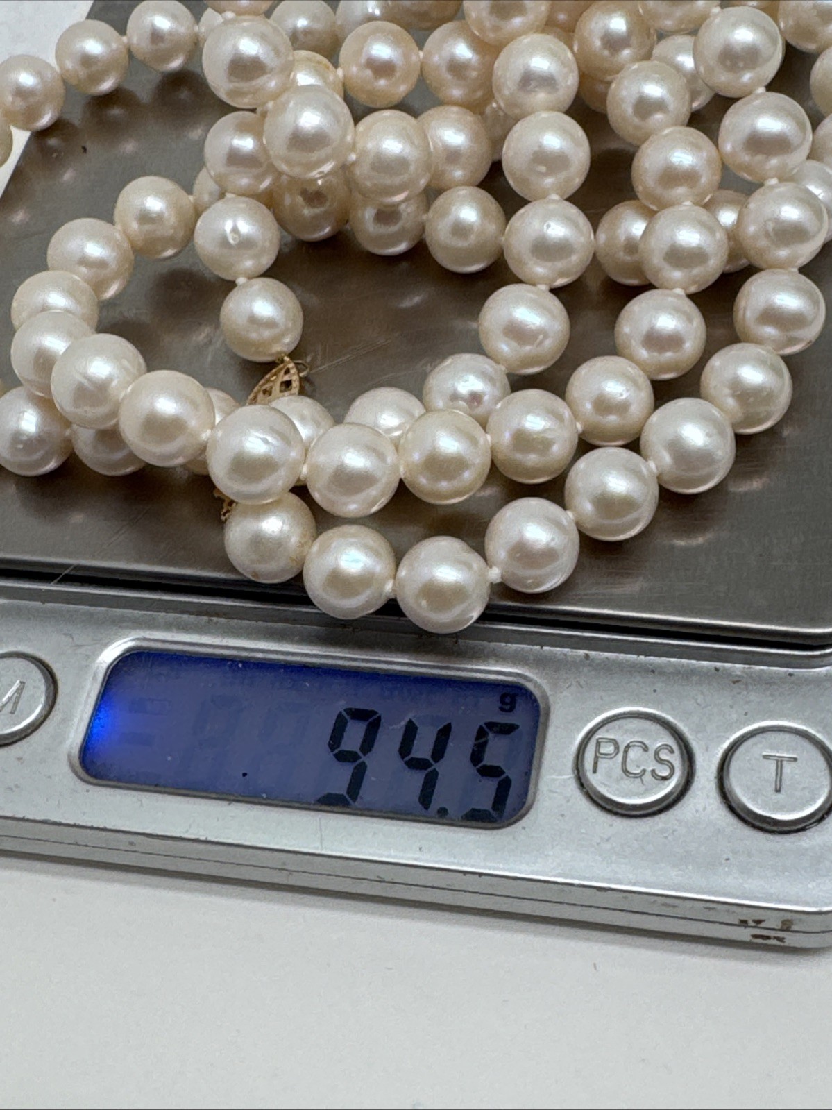 14 Gold Pearl Hand Knotted Necklace 10mm Beads 32 In Long Vintage Clasp