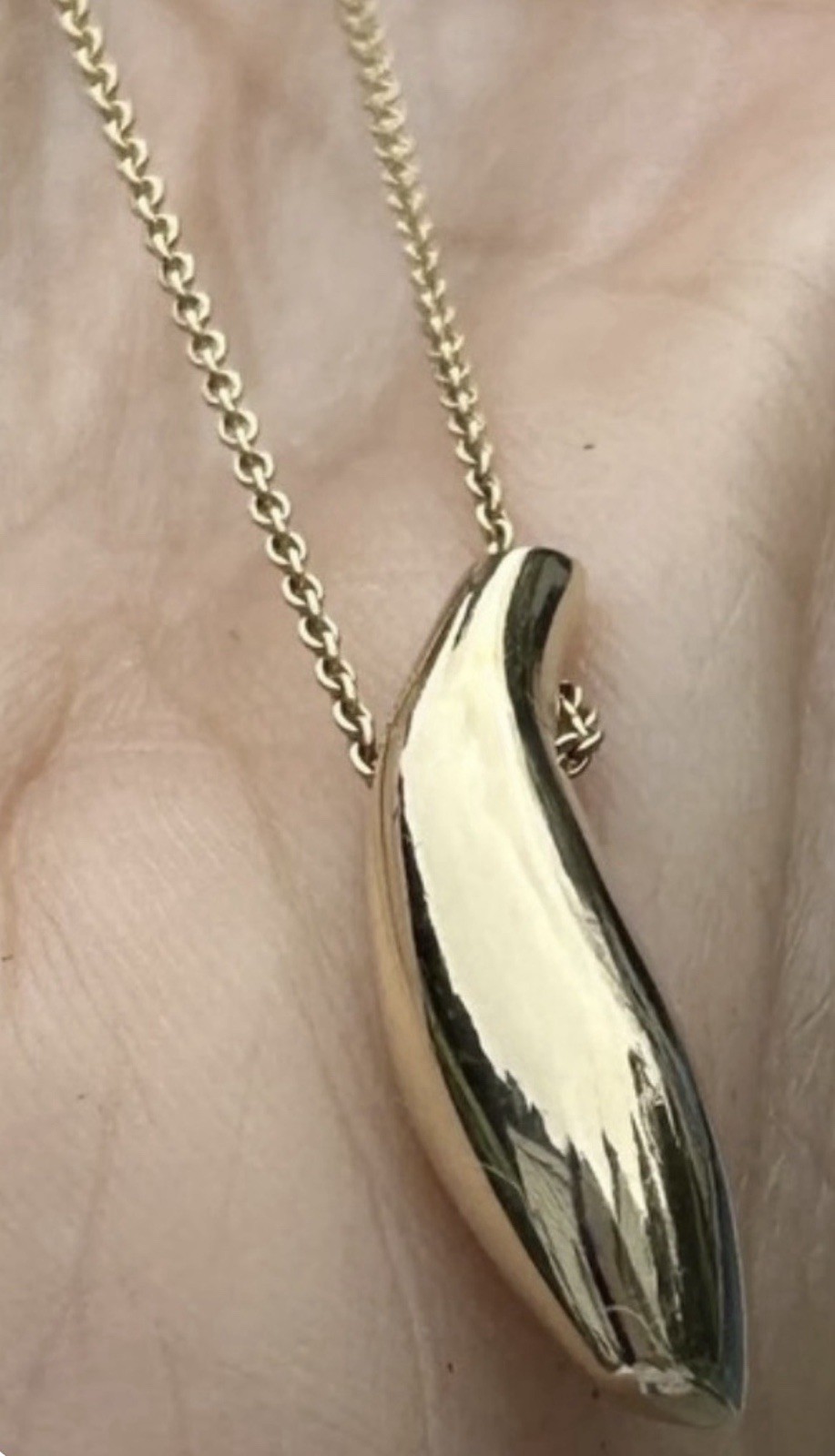 TIFFANY &Co FRANK GEHRY 18 KT GOLD NECKLACE WITH FREEFORM FISH PENDANT ~16 In.