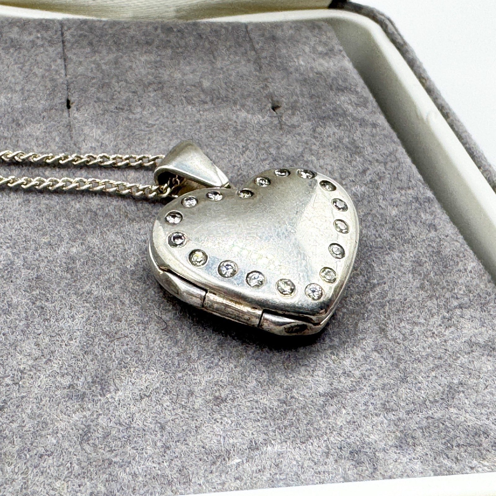 925 Sterling Silver Love Heart Photo Locket Pendant Necklace 40cm Curb Chain