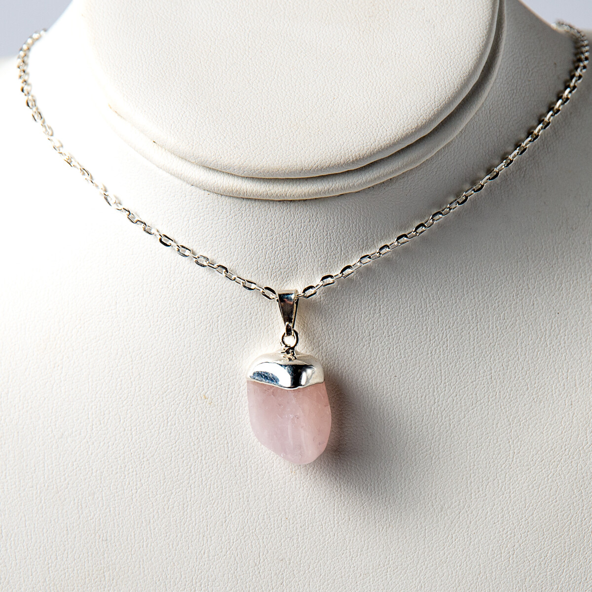 Fashion Pink Polished Rose Quartz Natural Crystal Necklace Pendant and Chain Gem