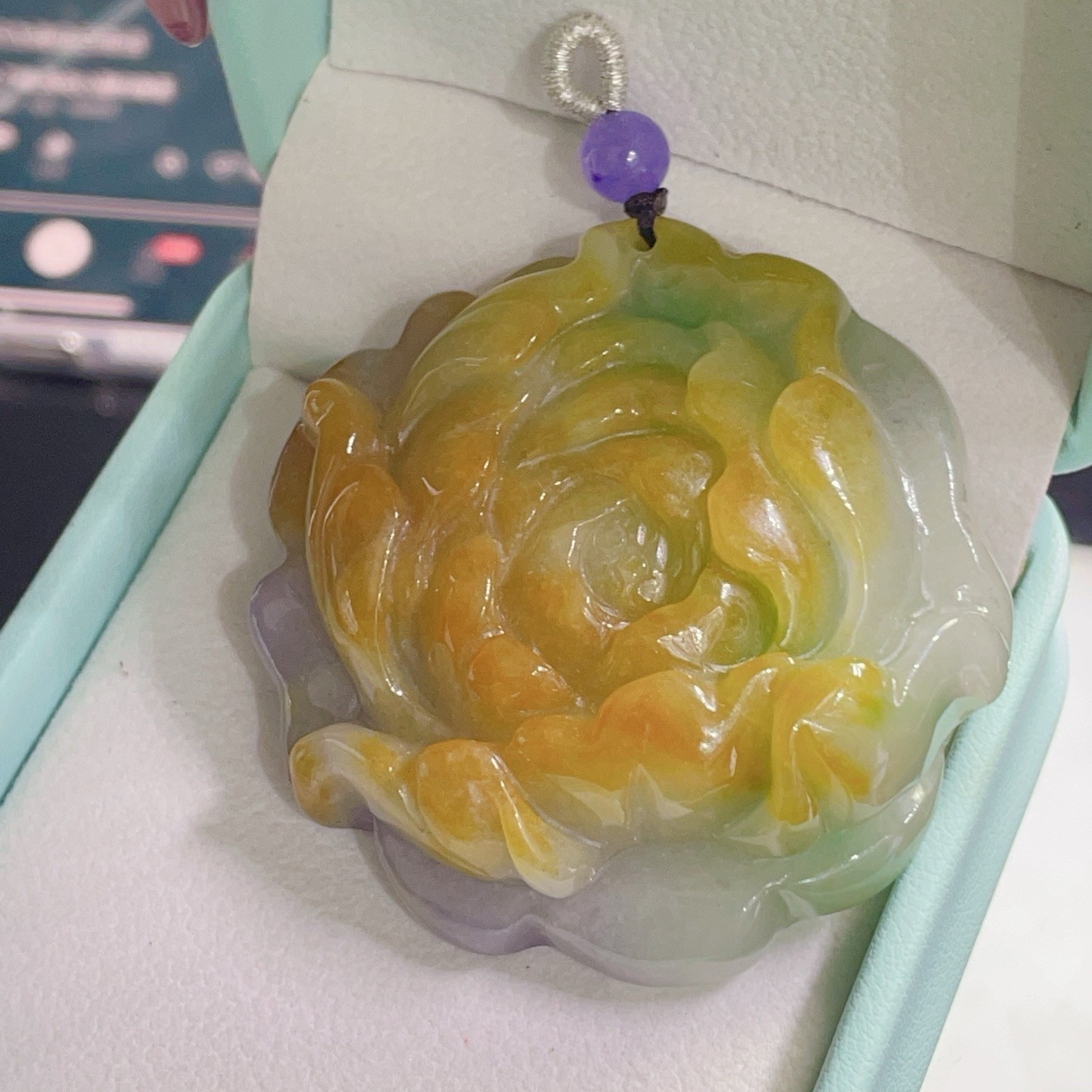 Natural Jadeite light purple Carved flower Amulet Pendant jade luck 花.