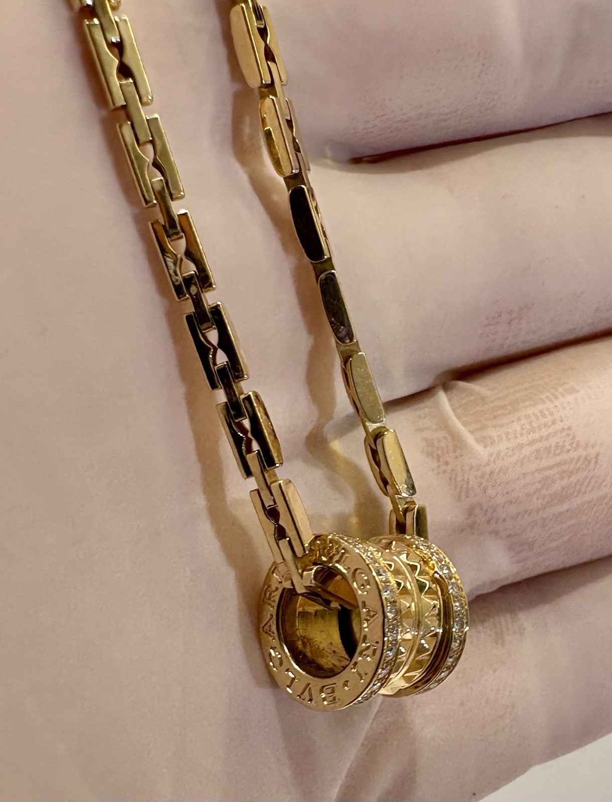 bvlgari B.zero1 Gold Necklace thick chain model