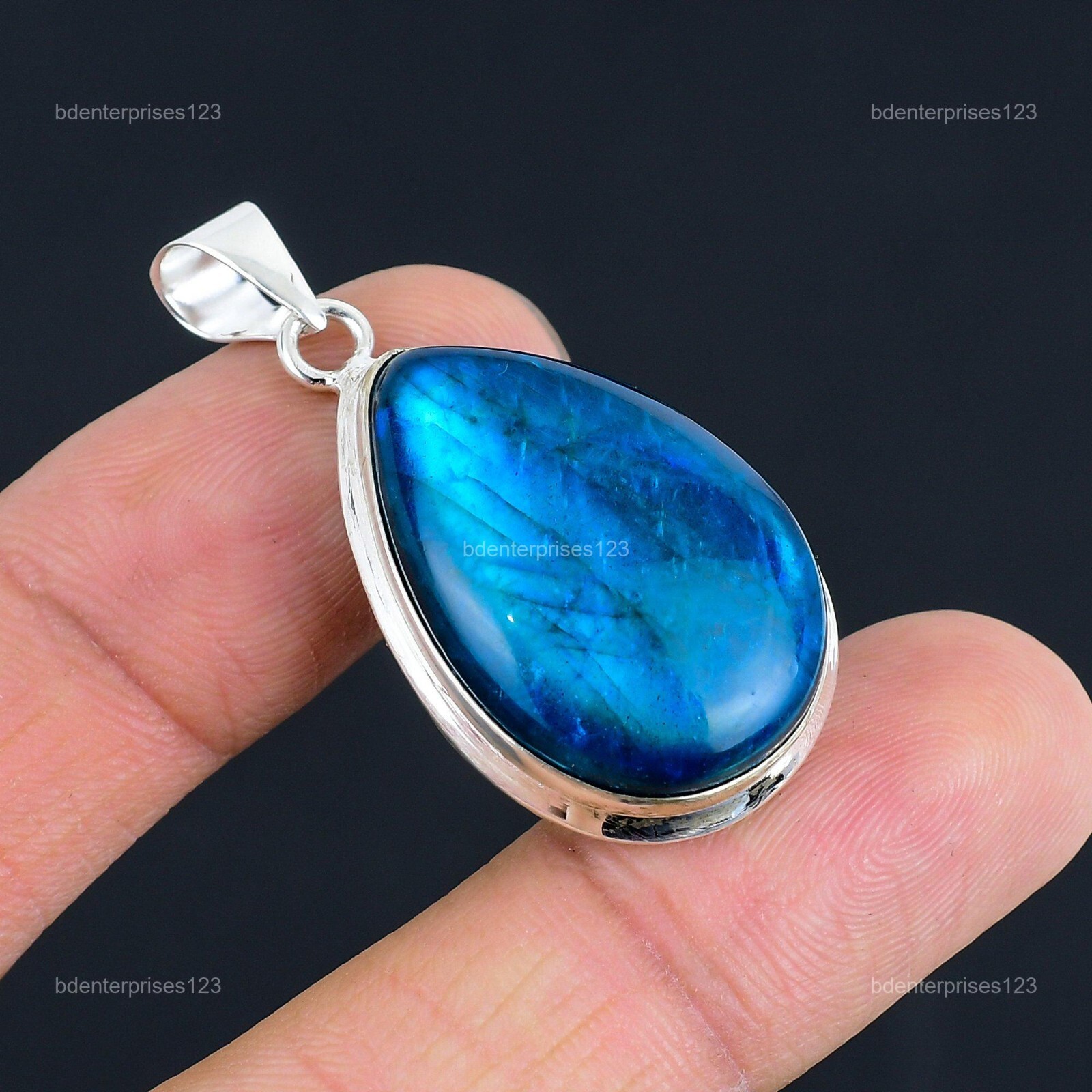 Neon Flash Labradorite Stone Wedding Art Deco Trendy Ethnic Pendant 925 Silver
