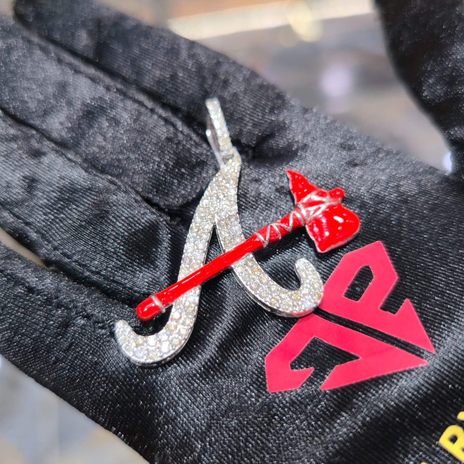 10K White Gold Atlanta Drip Pendant 2.50ctw Diamond Red Enamel Iced Out 2″