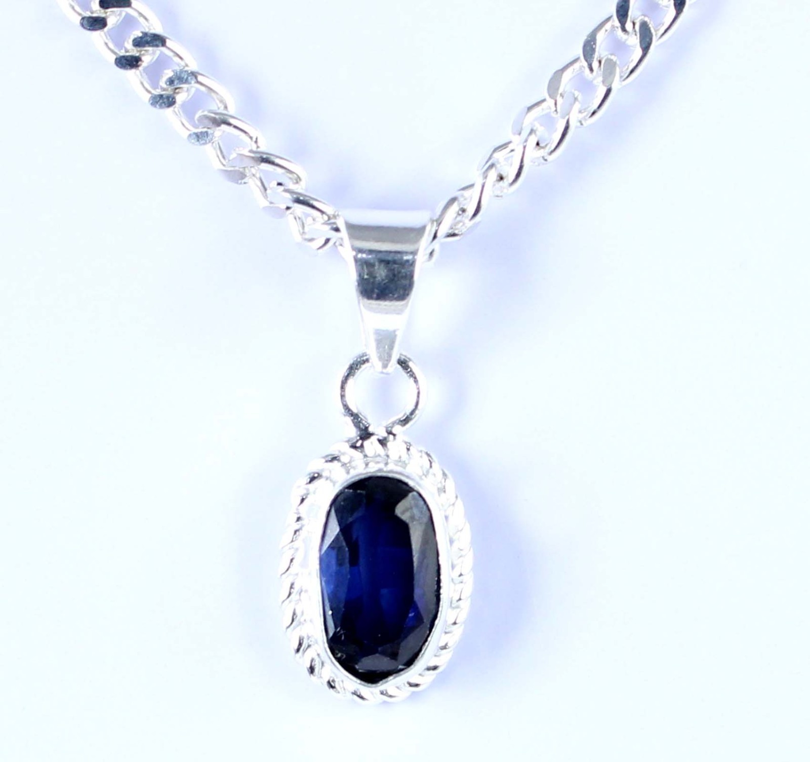 Natural 5.25 Ct Oval Blue Sapphire Gemstone Certified Women Pendant Wedding Gift
