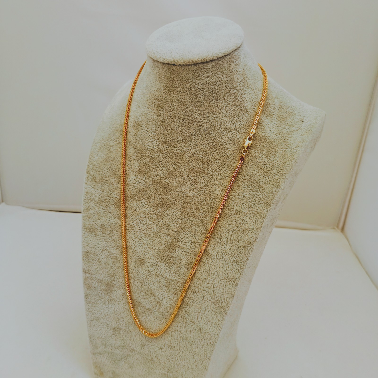 NEW!!! Just In!!!! – 22ct Solid Gold, Rectangular Fox Chain. 19.5g