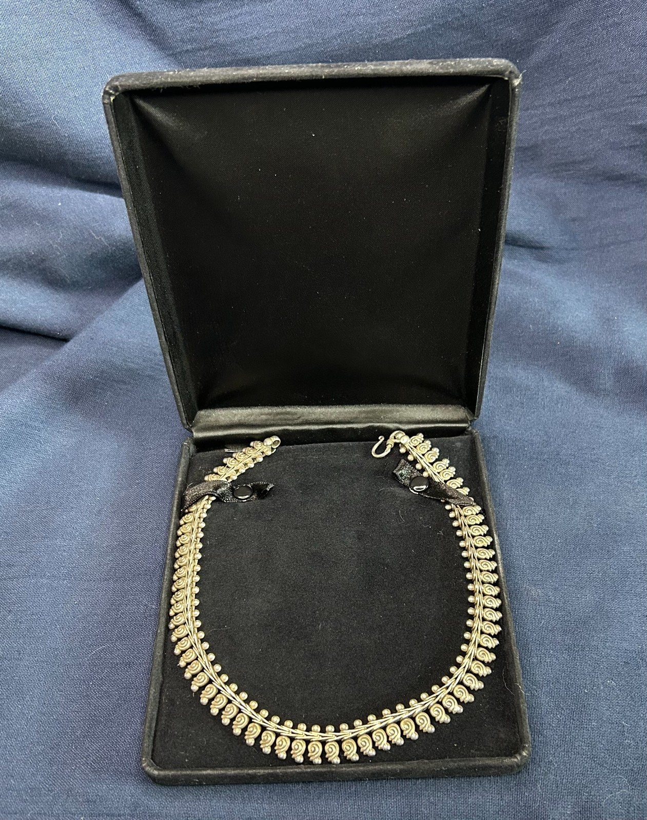 Necklace India, 925 Sterlinge Silver 15 inches, 1/2 Wide, Hook Clasp gift box