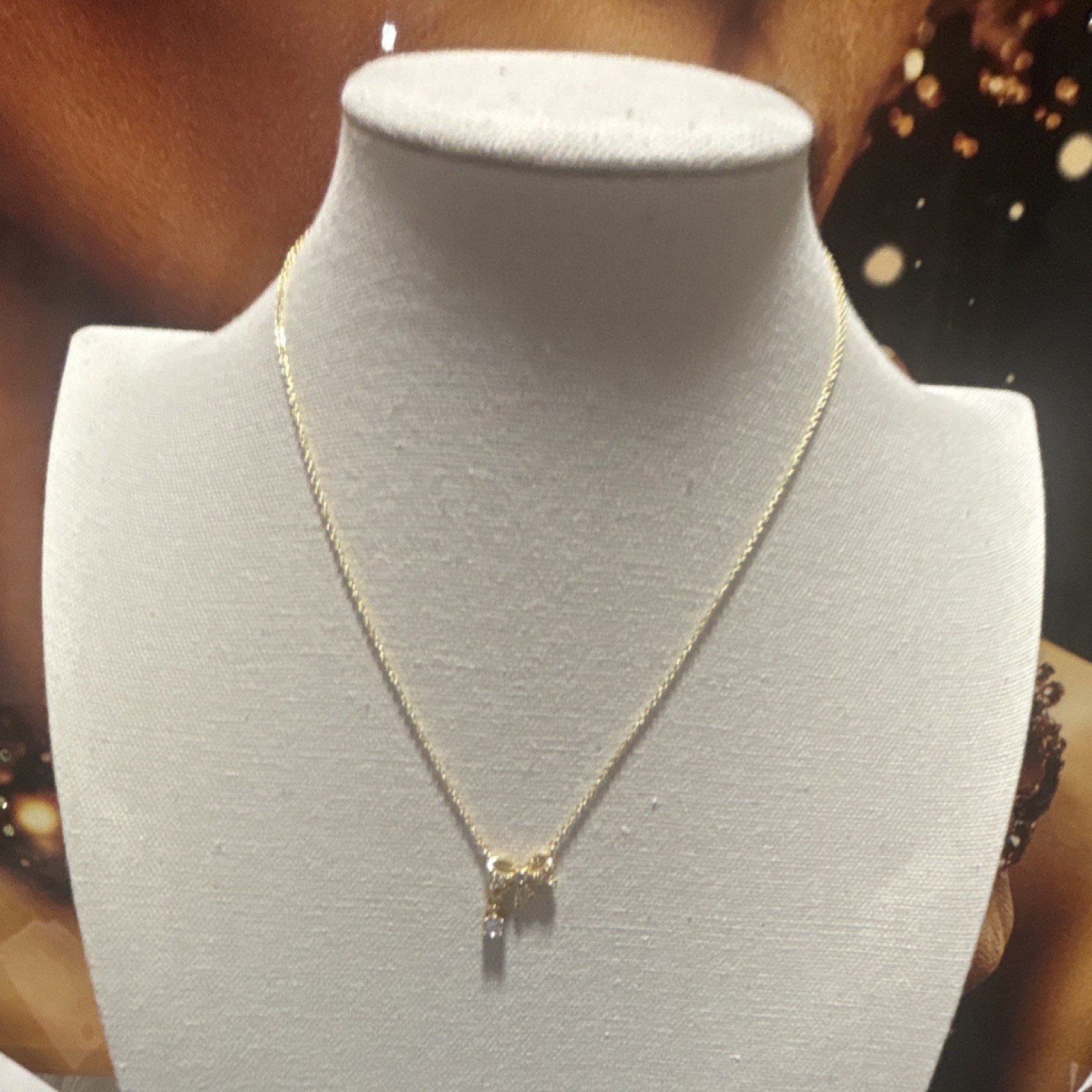 Yellow Gold Chain Pendant Necklace Bow Shape No Stone Metal Jewelry