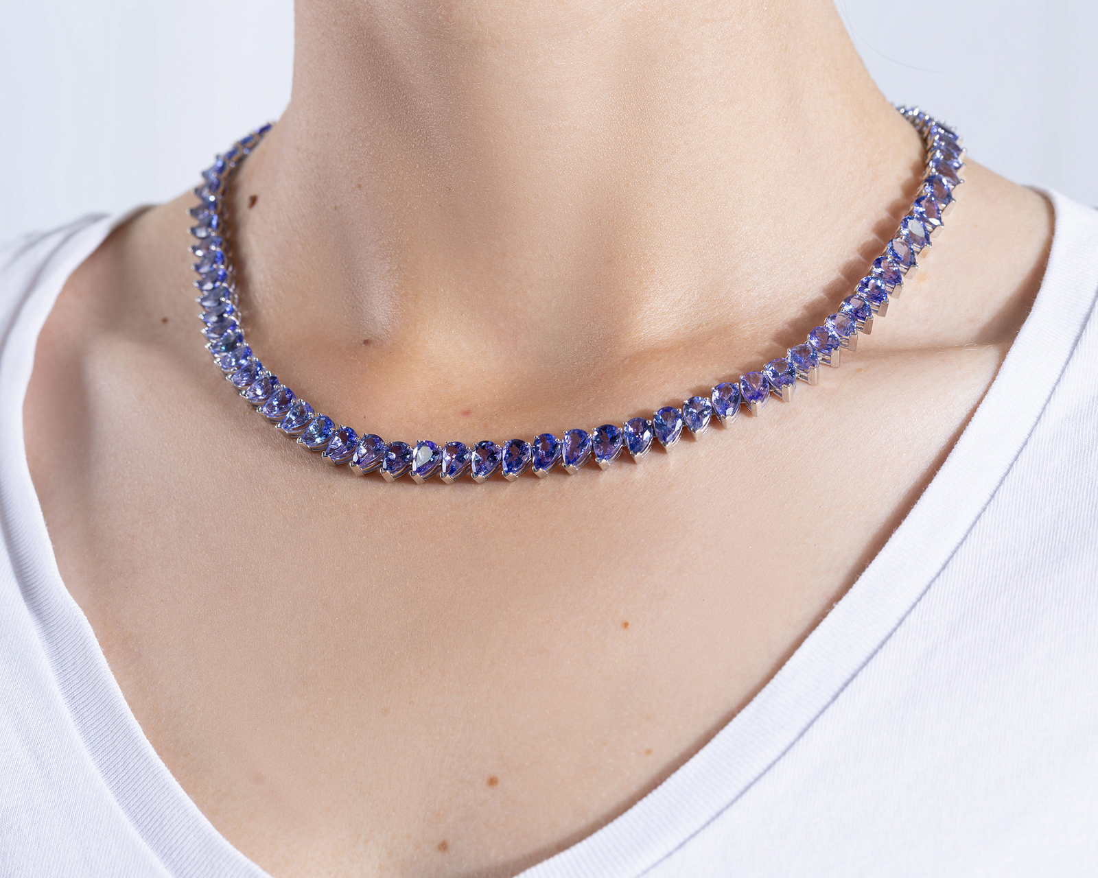 67.55 Ct Violetish Blue Tanzanite Pear Necklace, Mixed Eye Clean, 14k White Gold