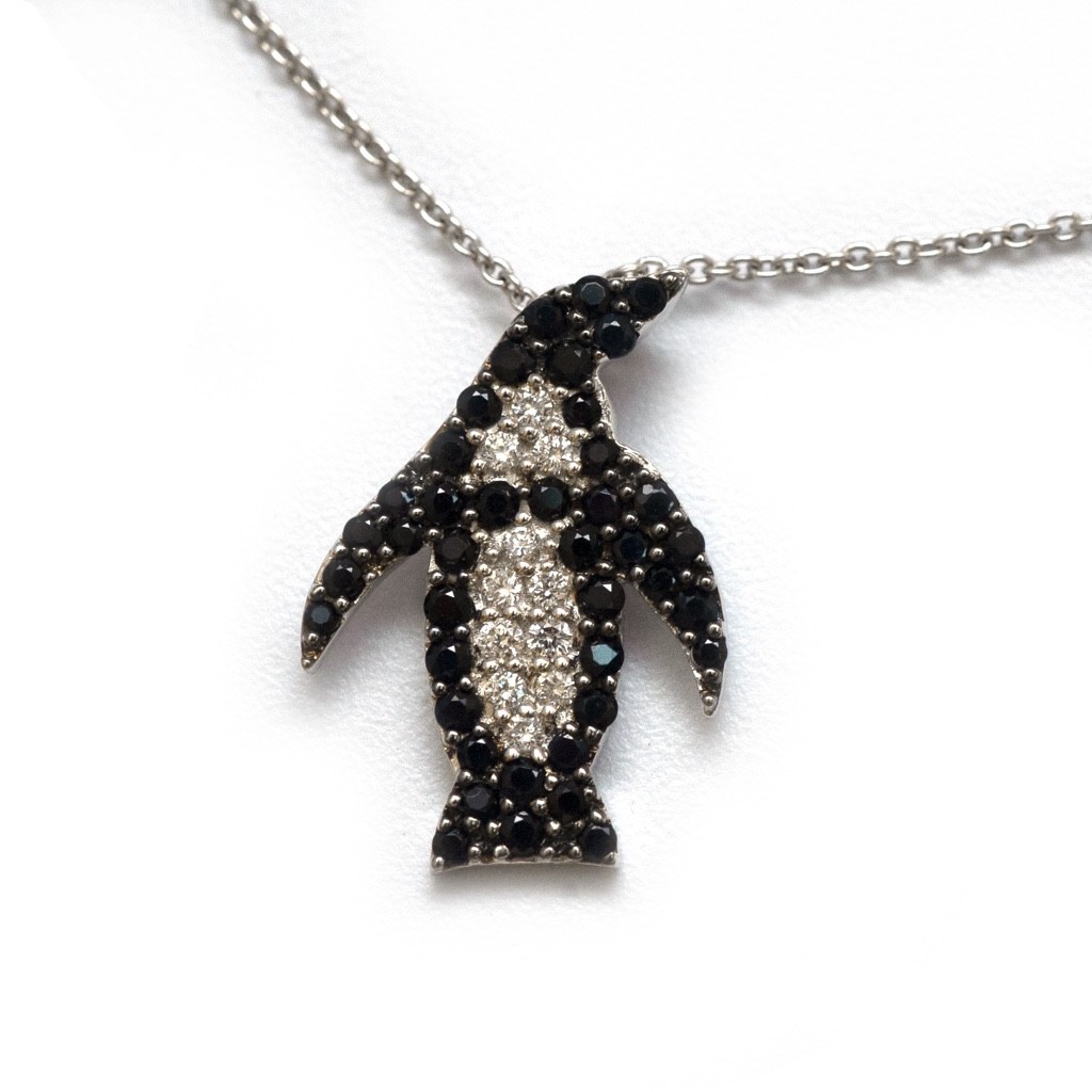 Roberto Coin Penguin 18K White Gold Diamond & Black Sapphire Necklace 18″ New