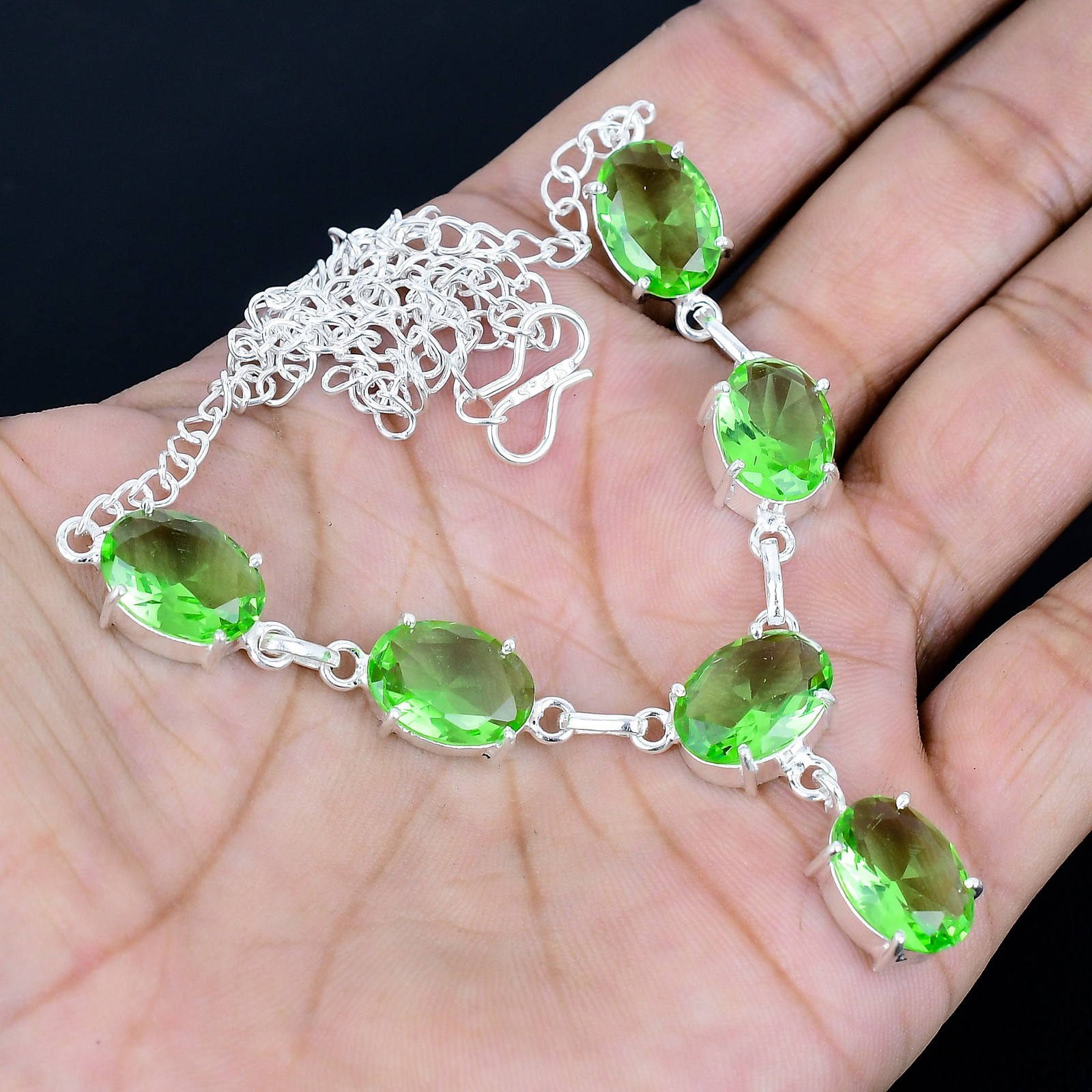 Tsavorite 925 Sterling Silver Oval Gemstone Decent Jewelry Necklace 18″ AAB 1450