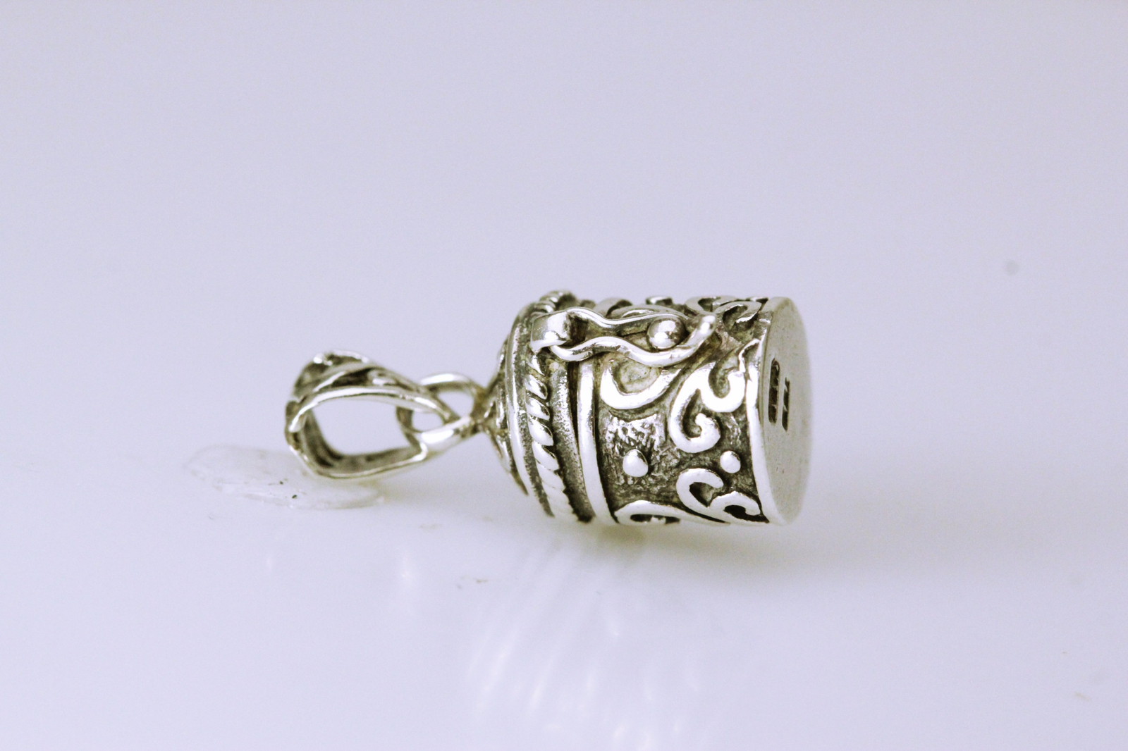 925 Sterling Silver Ornate Box Pendant 4.1 Grams (PEN8005)
