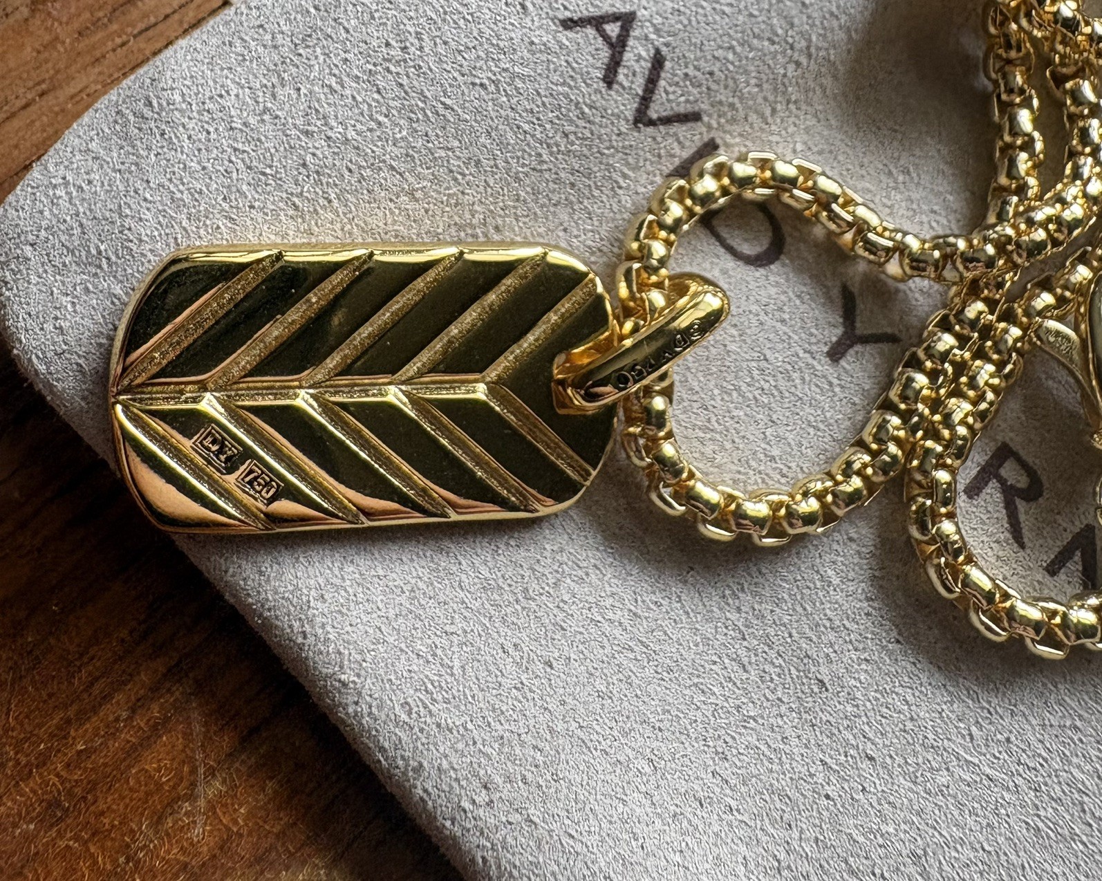 David Yurman 18k Yellow Gold Pave Diamond Dog Tag Pendant Necklace 22in. 35mm.
