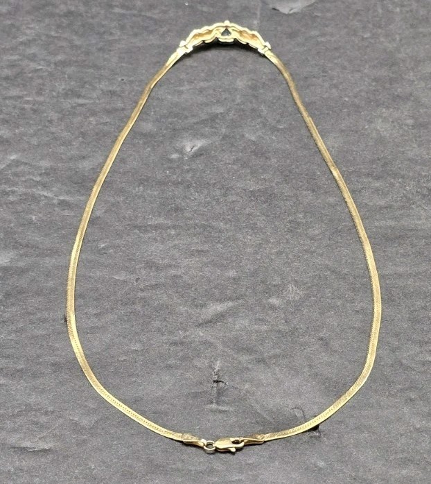 Italy 14k Solid Gold Herringbone Chain Topaz Necklace 6.27g – Scrap or Wear