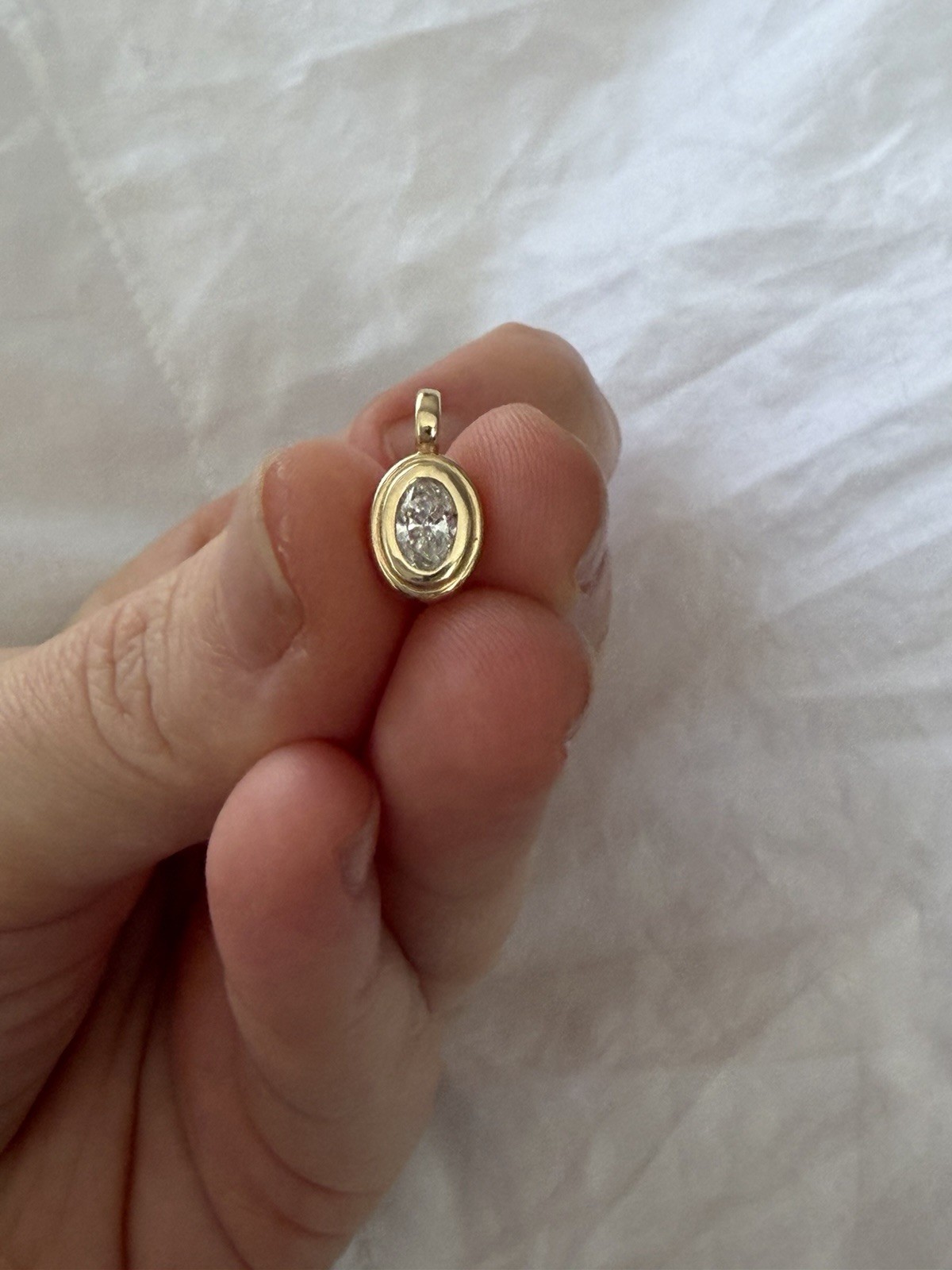 14k Yellow Gold 3/8 Cttw Lab grown Oval Diamond Pendant