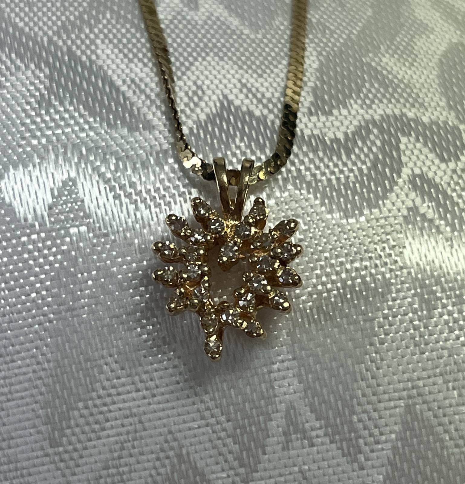 Price reduced! 14K Yellow Gold Diamond Cluster Heart Pendant W/16”YG Chain