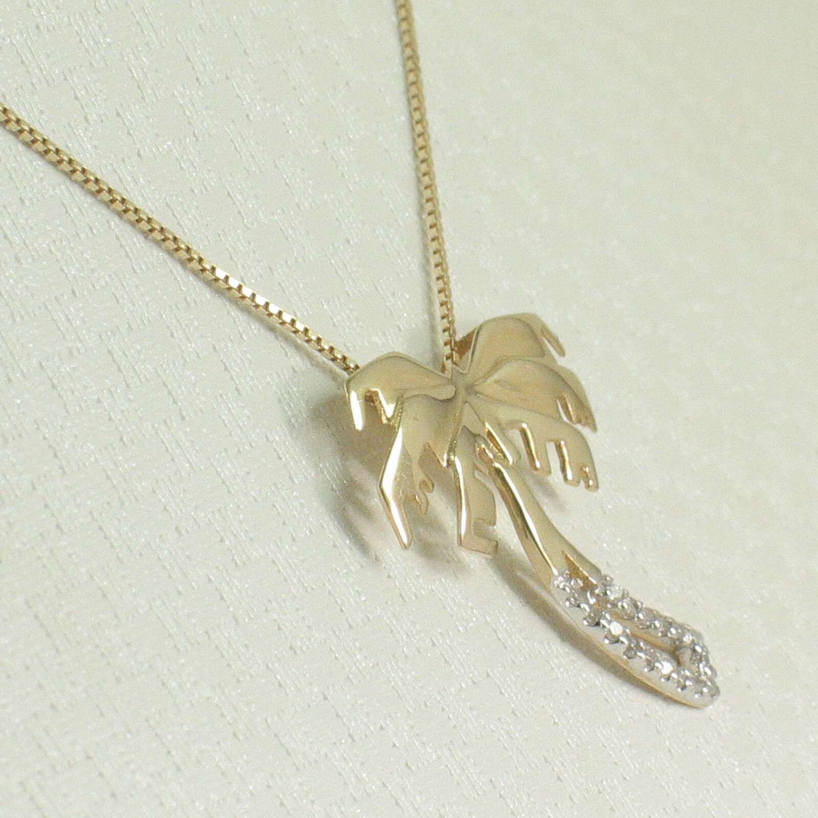 14k Solid Yellow Gold Coconut Tree Diamond Pendant Necklace