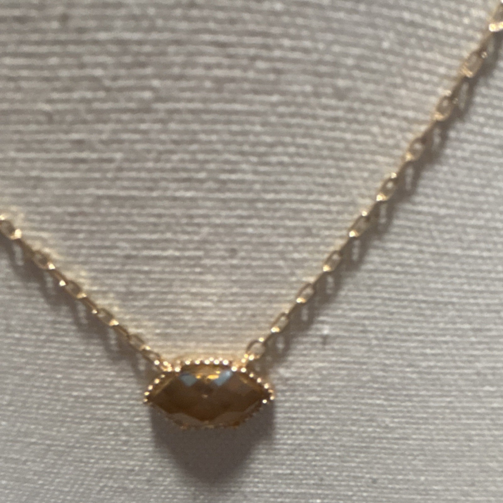 Gold Chain Pendant Necklace Oval Shape No Stone Metal Cable Spring Ring Jewelry
