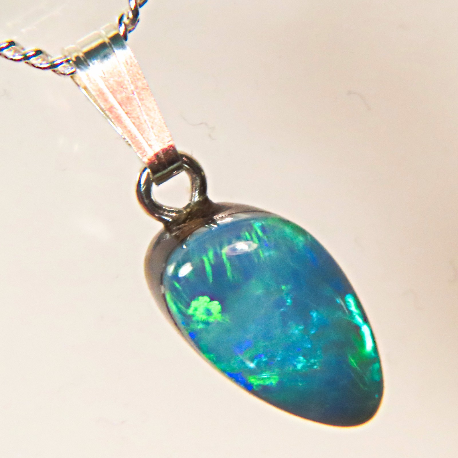 QLD BOULDER OPAL DOUBLET NECKLACE CHARM 925 STERLING SILVER PENDANT HT OCA19306