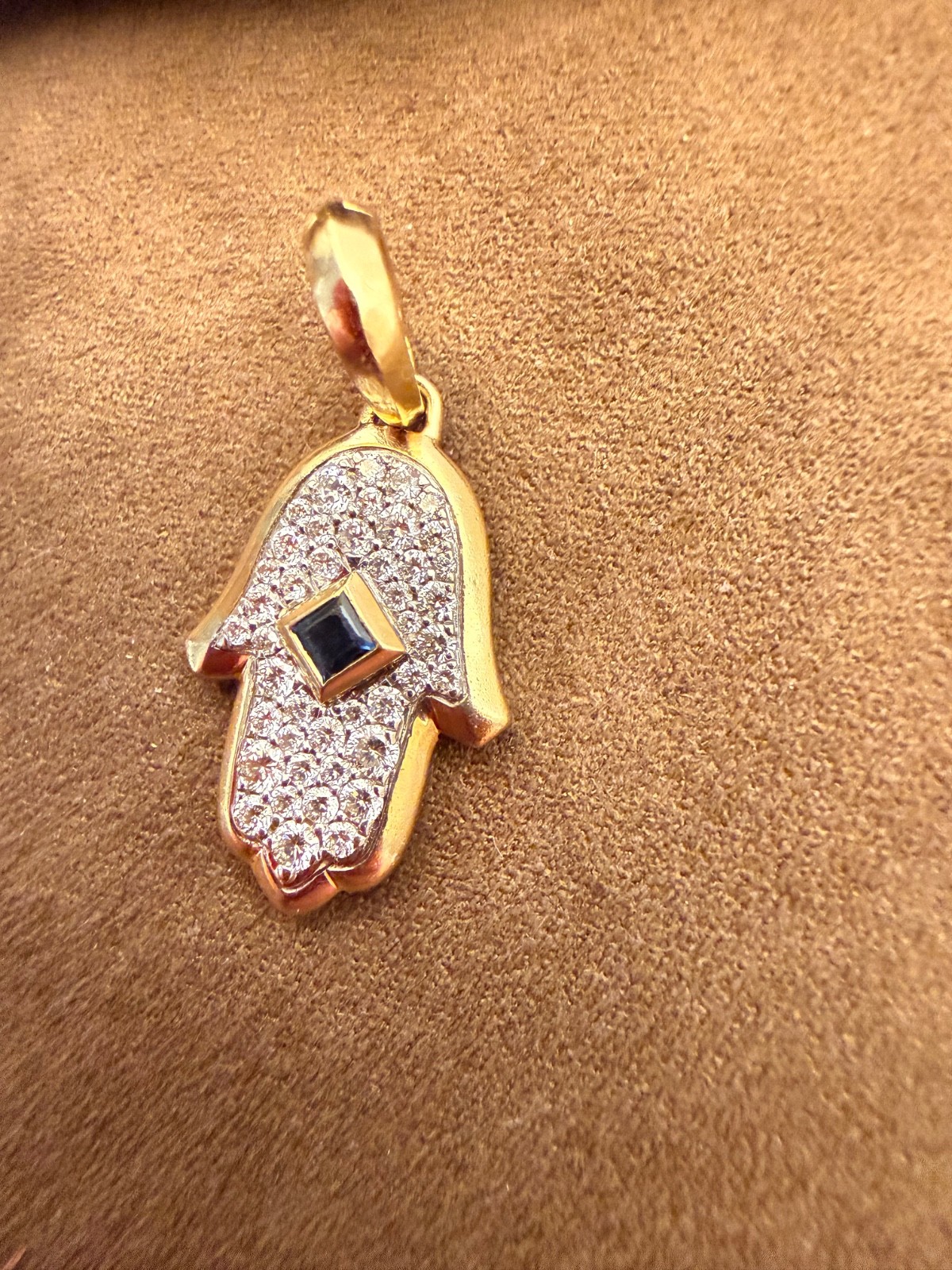 $2600 DAVID YURMAN HAMSA AMULET PENDANT 18K GOLD PAVE DIAMONDS & SAPPHIRE