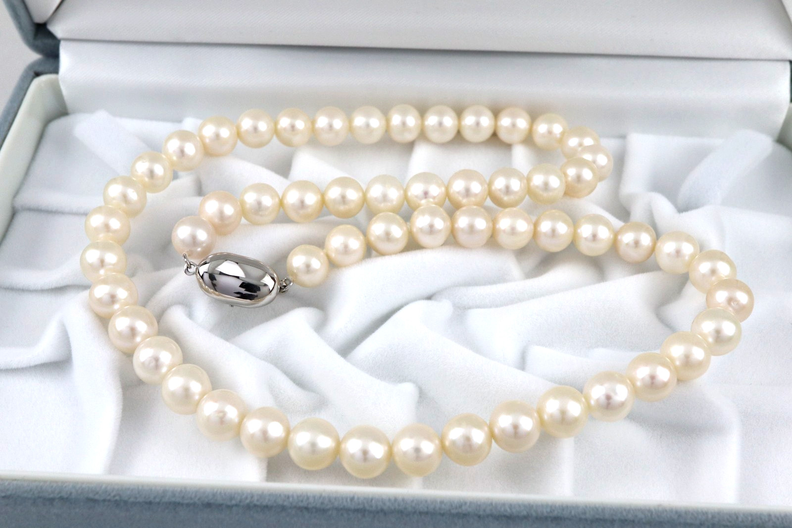 Jewelry Maki Japan Akoya Pearl Strand Necklace 7.9-8.4mm 18″ w/Silver 925 Clasp