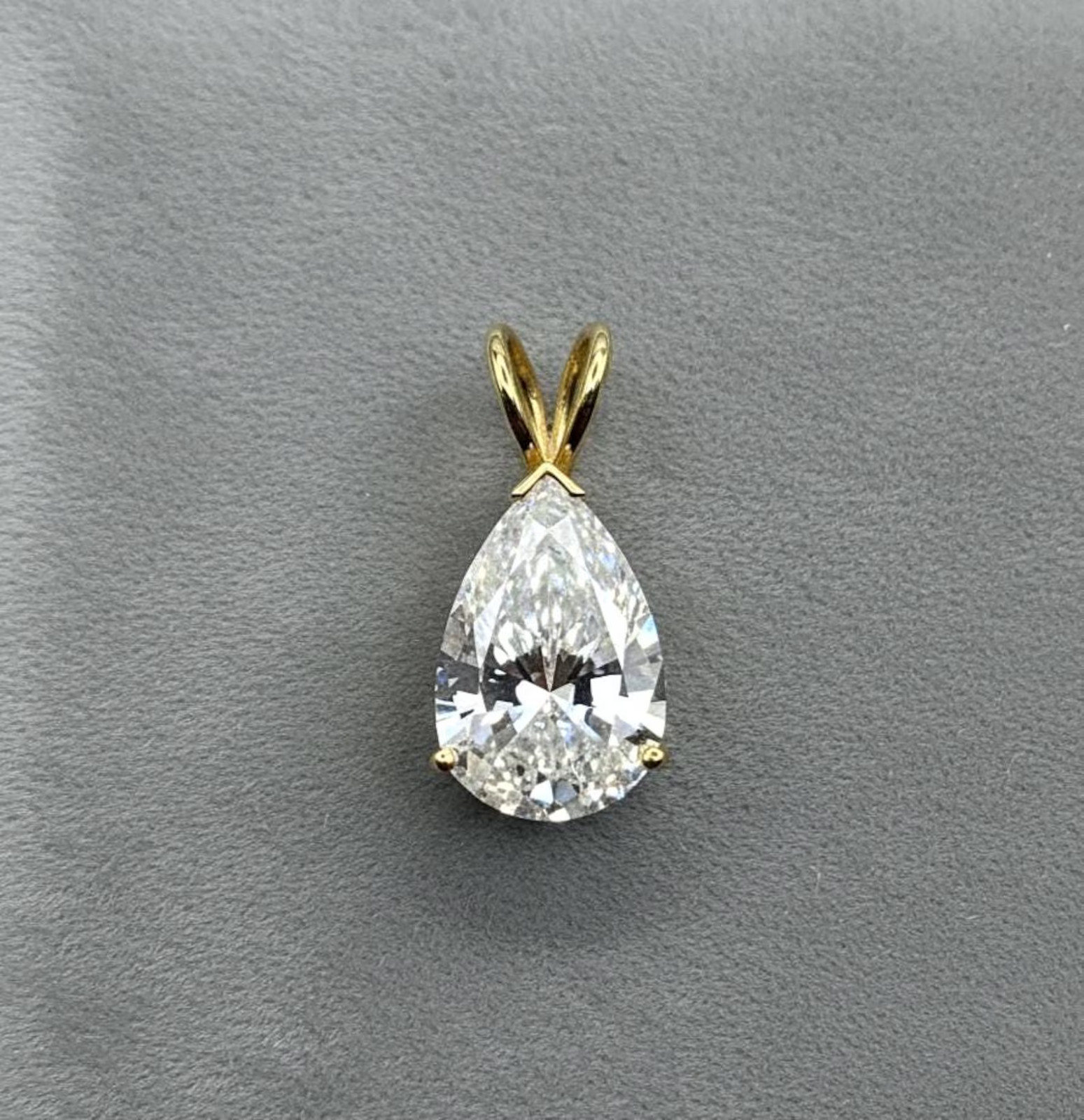 5.00Ct Pear-Cut EF/VS1 Lab Grown Diamond Prong Necklace& Pendant 14k Yellow Gold