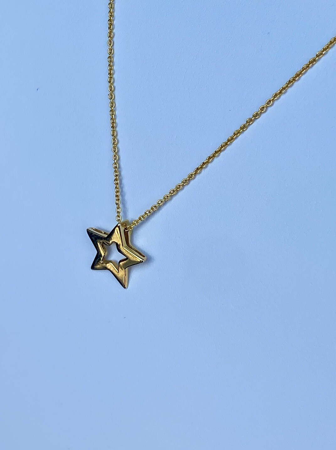 ROBERTO COIN 18k Yellow Gold Charm Star Necklace 18” 2.4g