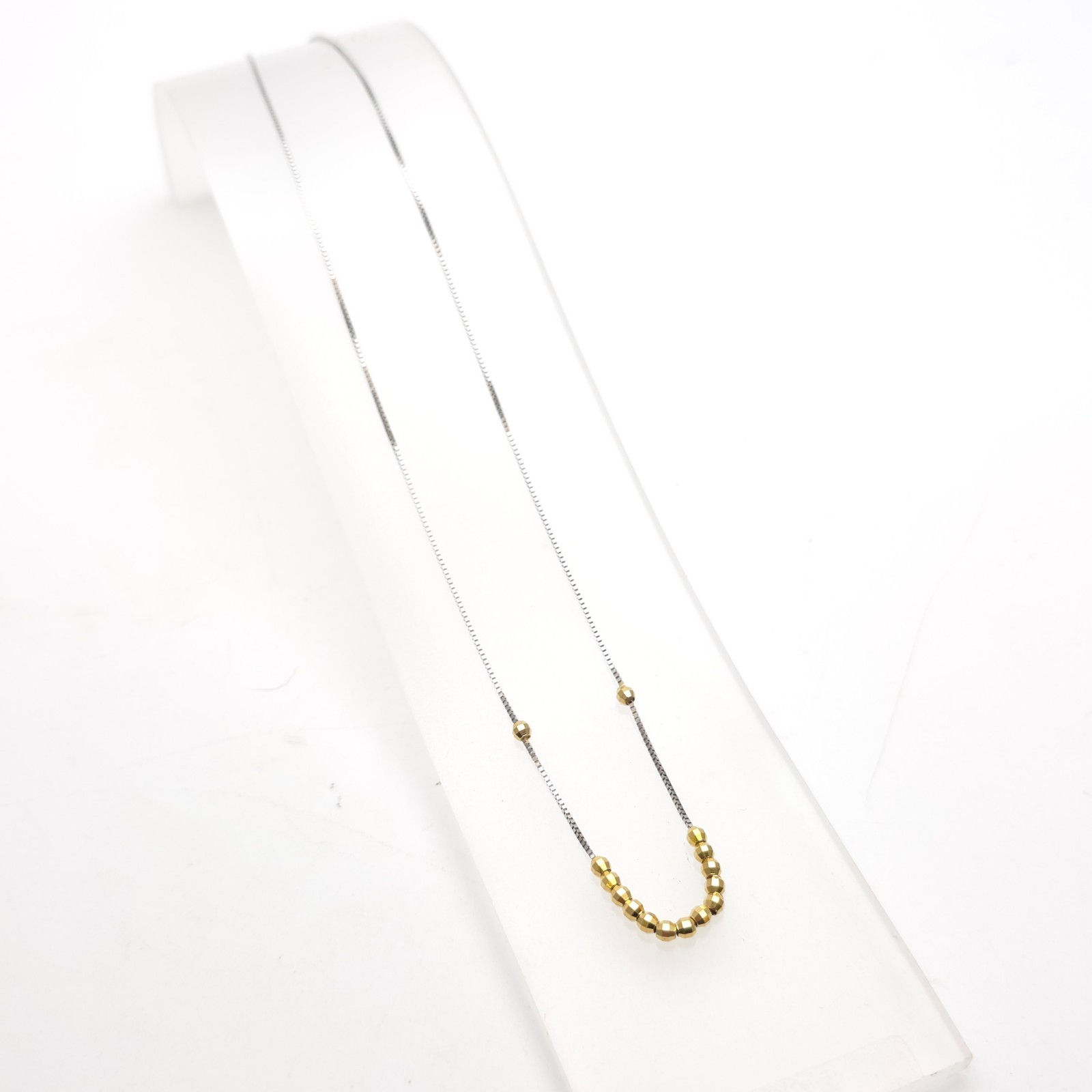 18ct White Gold And Yellow Gold Faceted Free Moving Beaded Necklace 16″