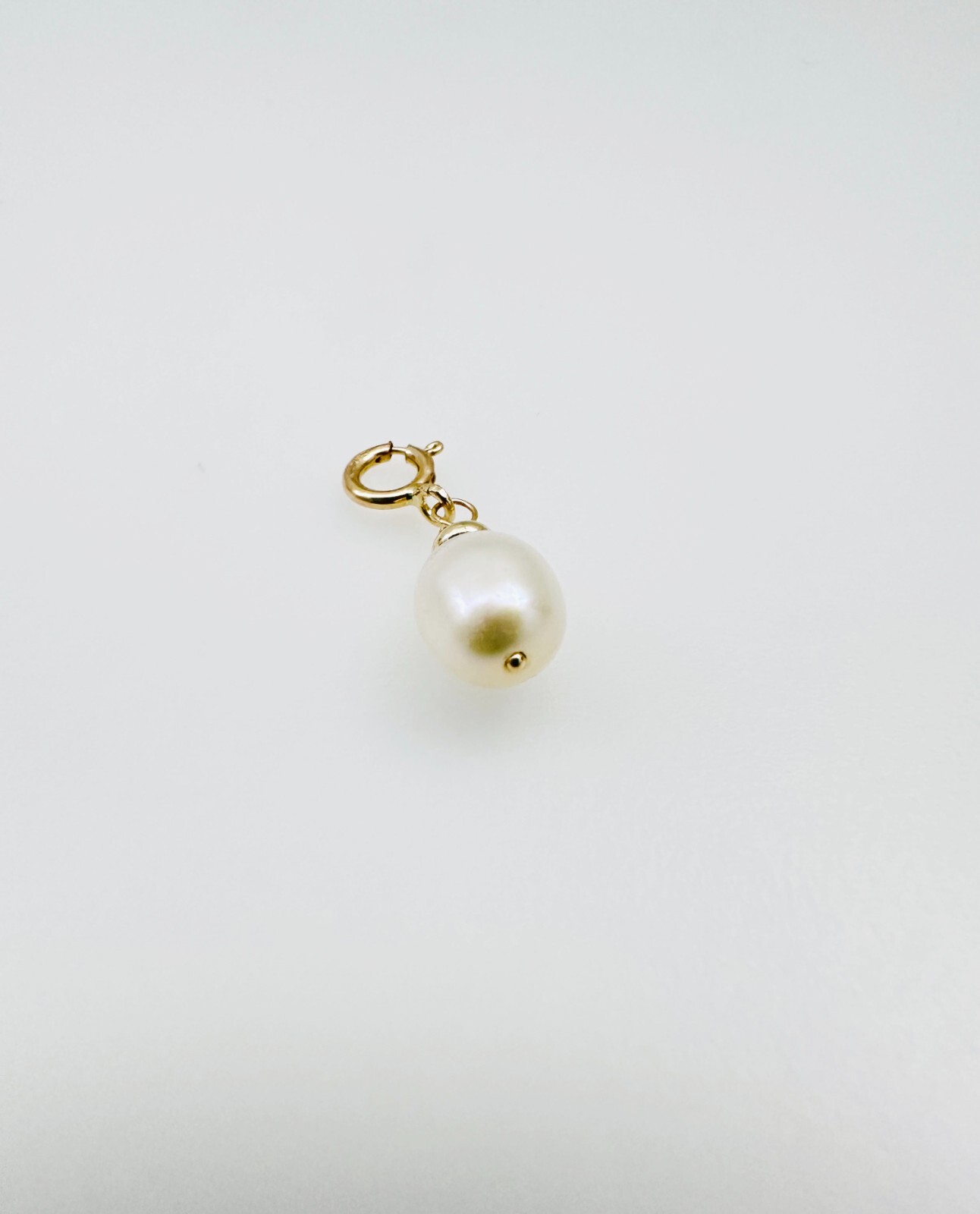 14K Solid Yellow Gold Dangle Baroque Pearl Small Charm Pendant w/Spring Clasp