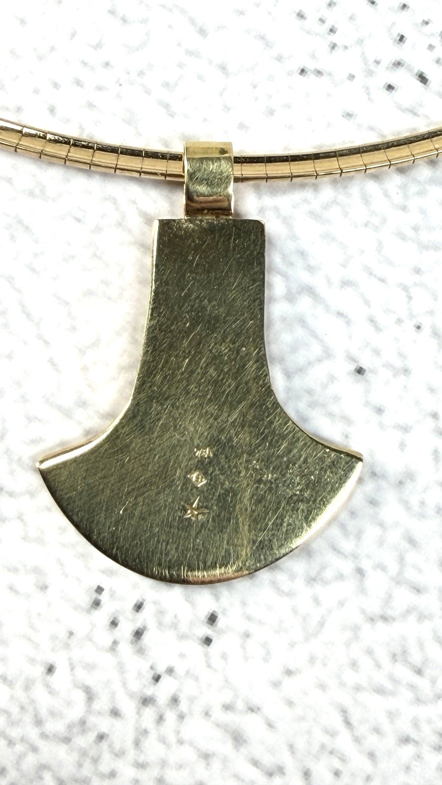 18k (750) Peruvian Axe Head Pendant with Incan Tumi Design Diamond on Clasp
