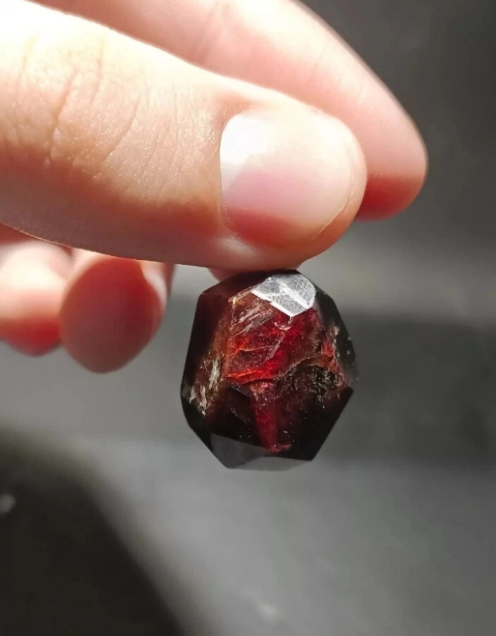 Top Quality Raw Red Almandine Garnet Pendant 925 Sterling Silver Gemstone