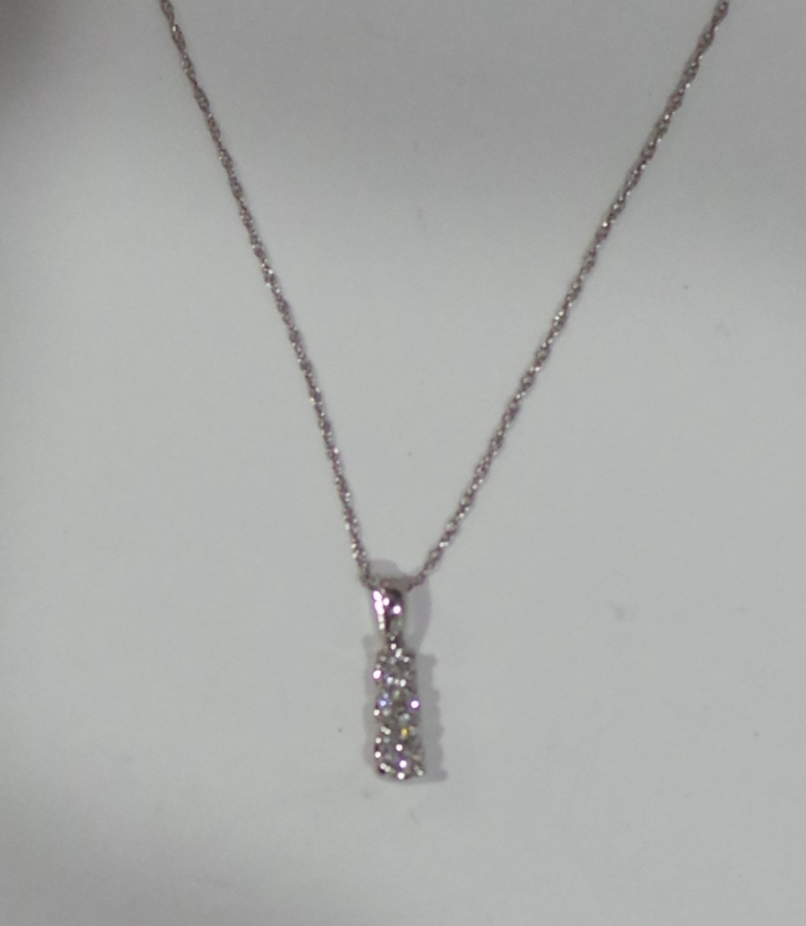14k White Gold 19″ Thin Necklace & Platinum Triple Diamond Pendant .25ct 2.18g