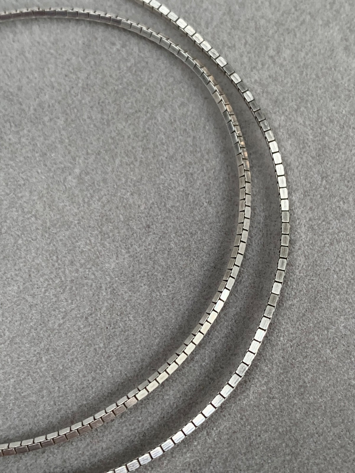 Sterling Silver 925 Fine Box Chain Necklace 40cm Long – 3.40g