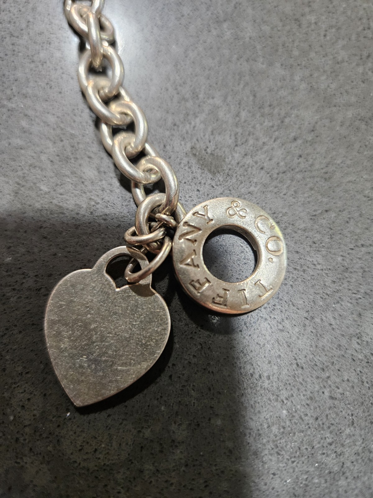 Tiffany & Co Sterling Silver 925 Heart Tag 16″ Toggle Necklace. 75g