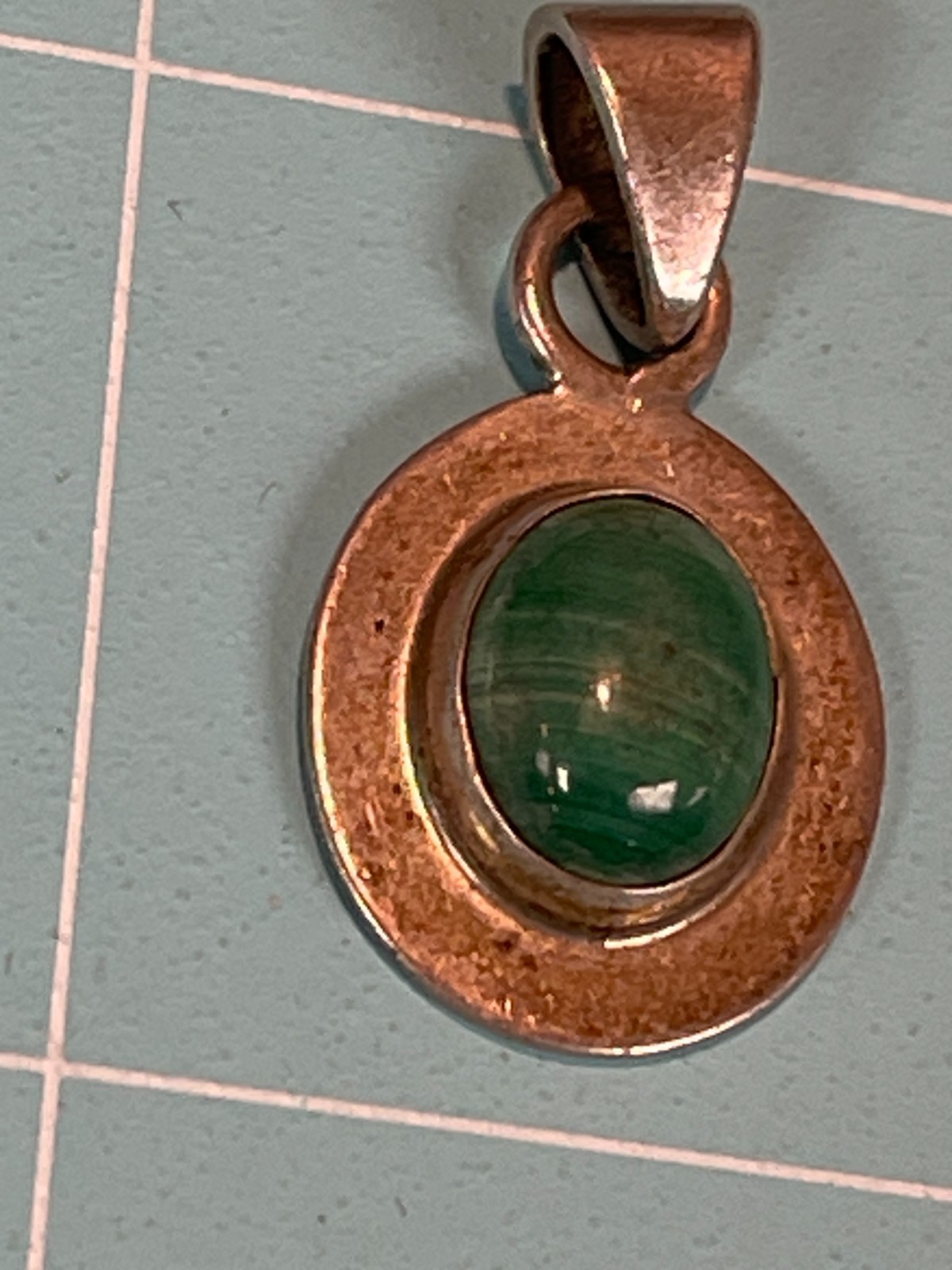 925 Sterling Silver Pendant w/ Unknown Green Stone