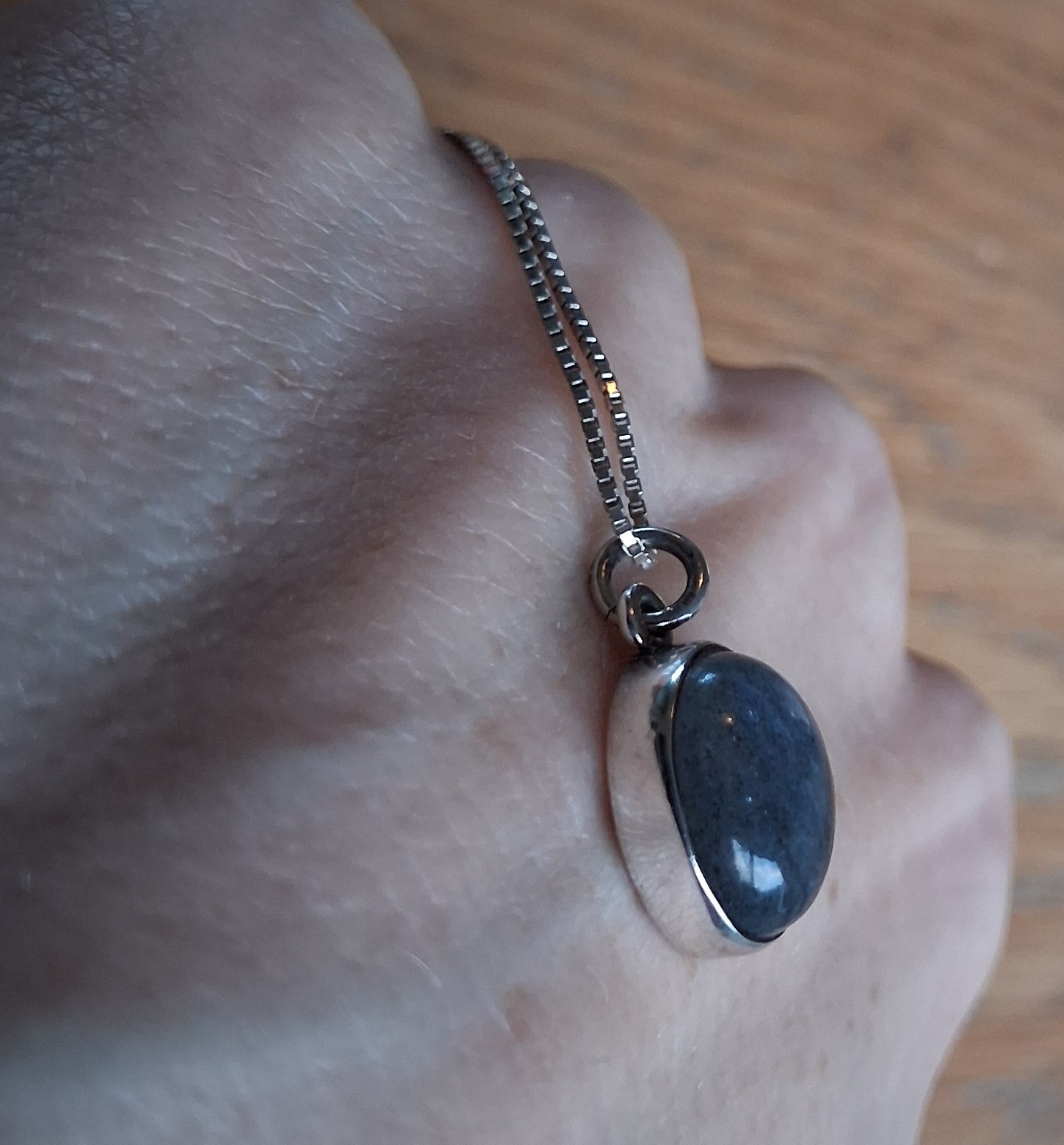 Sterling Silver Rich Blue Labradorite Cabochon Pendant Oval Box Chain Necklace