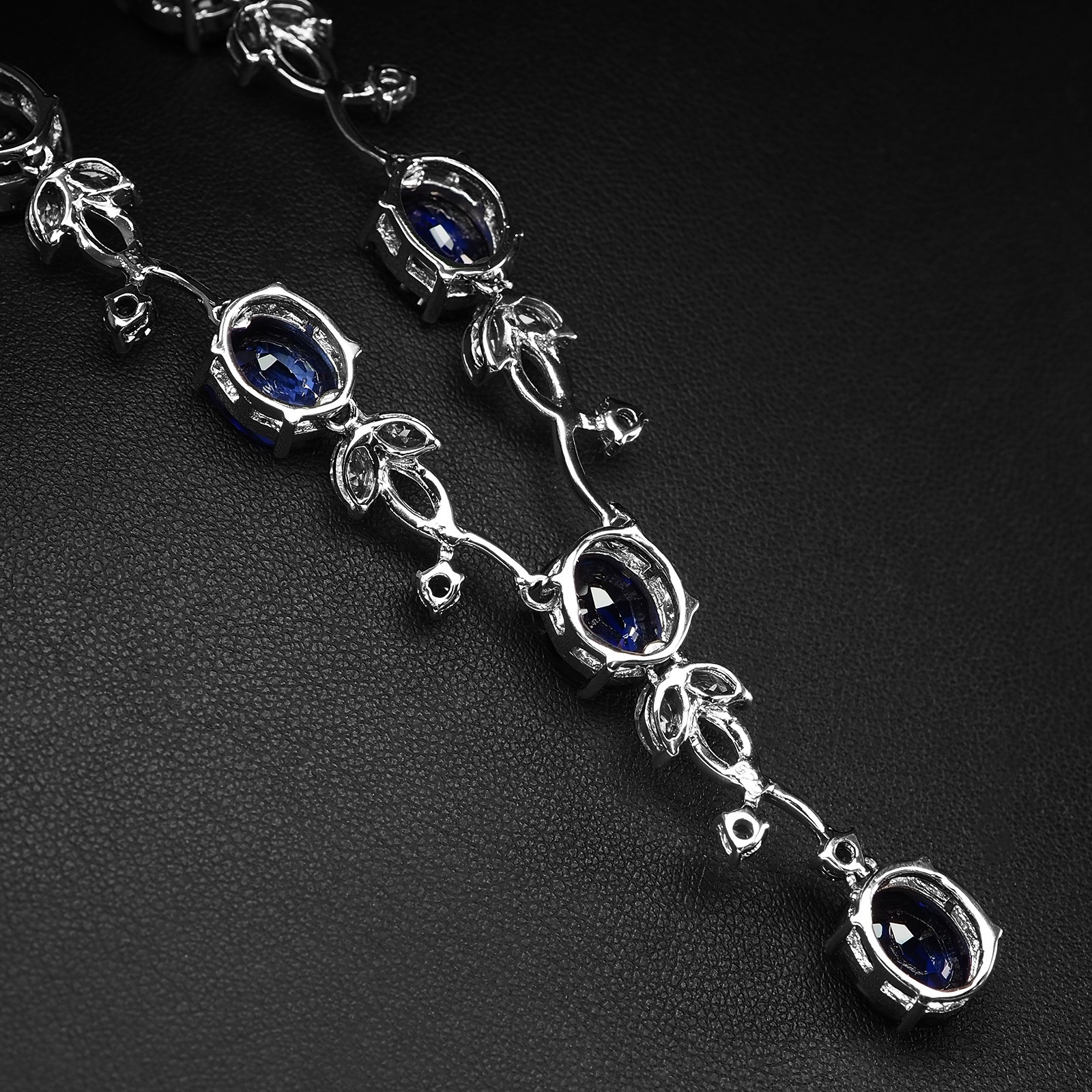 Classically Royal Blue Sapphire 29.50Ct 925 Sterling Silver White Gold Neckaces