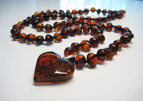 Genuine Cognac Amber Beautiful Baltic Amber Necklace/Pendant Heart 21 in !!!
