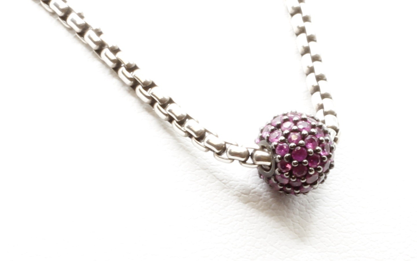 David Yurman Petite Pavé Single Station Necklace with Pink Sapphires 16-17″