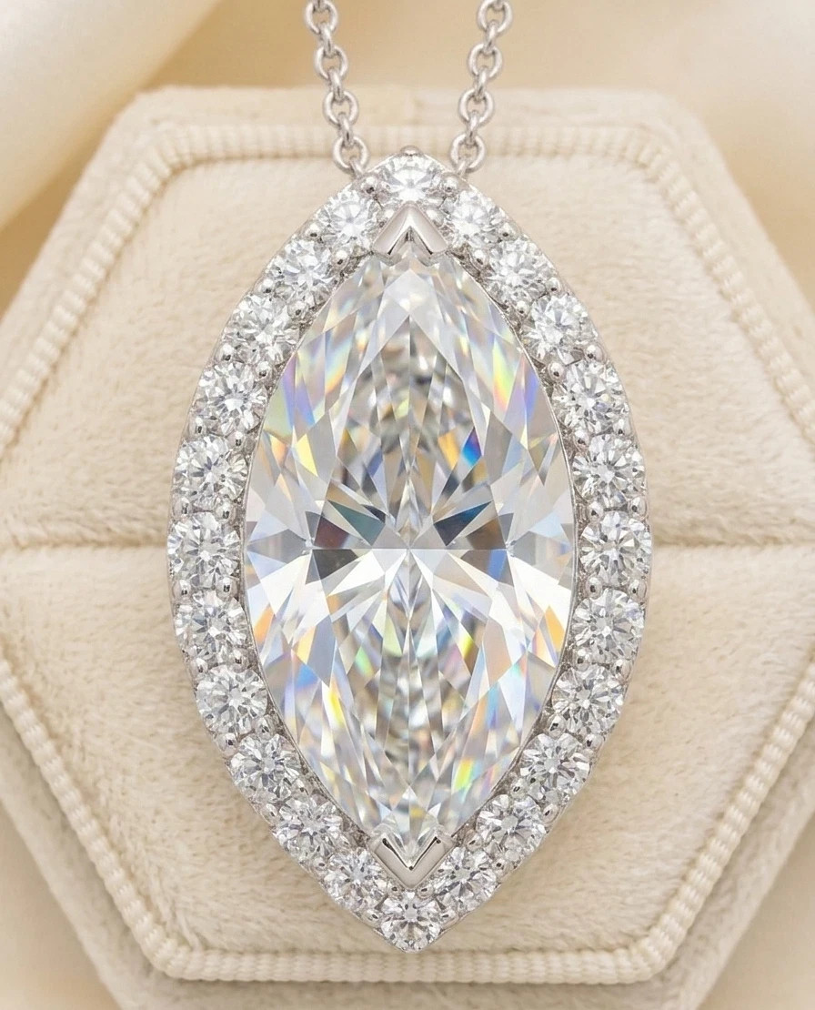 Lovely 20.00 Ct Certified White Diamond Pendant, Tariffs FREE & matching Studs.