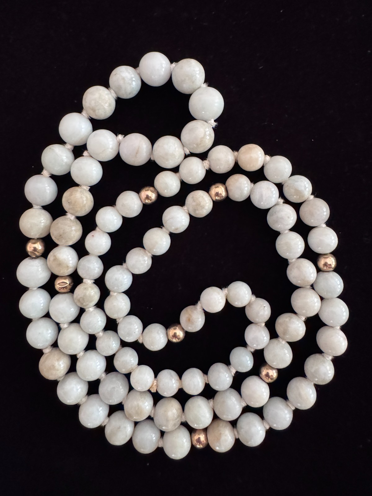 Vintage 33″ White Celadon Jade Bead Necklace 14K Gold Accents Hand Knotted 109g