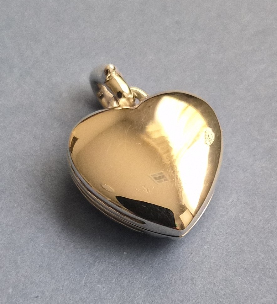 [NEW w/ CERTIFICATE] David Yurman Sculptured Heart Locket Sterling Silver, 23 mm
