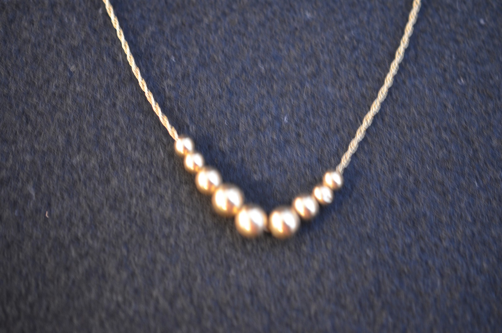 14K Yellow Gold Graduated Bead Station Necklace 18″ 1.58g Estate