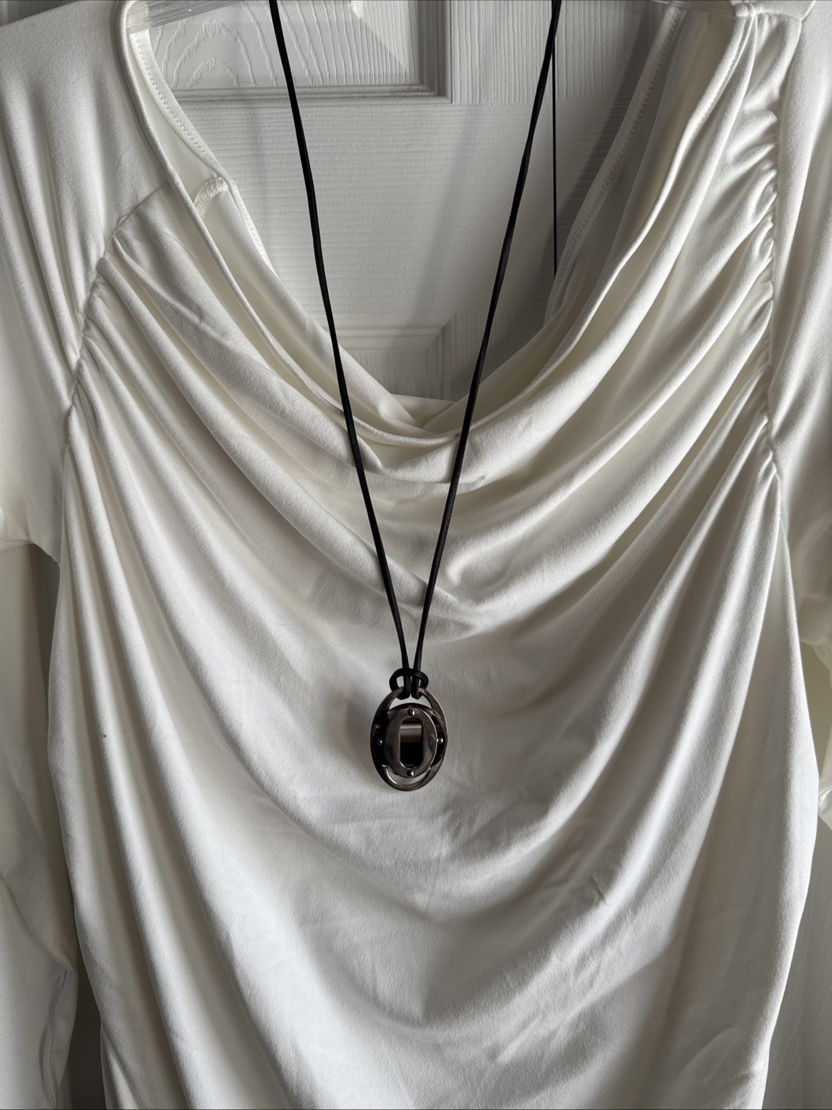 Coach Classic Oval Sterling Silver Pendant Leather Necklace Very Good Condition