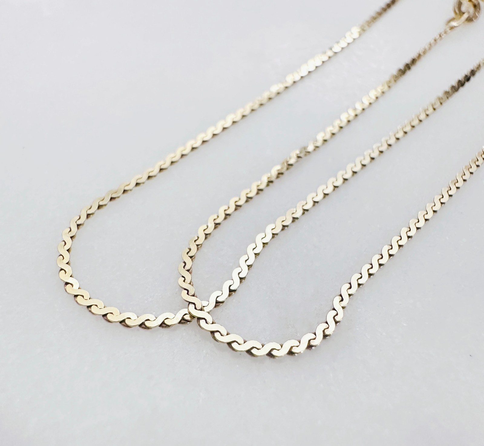 Solid 14K Yellow Gold Italian Serpentine Link Chain Necklace, 1mm, 15 1/4″, 1.5g