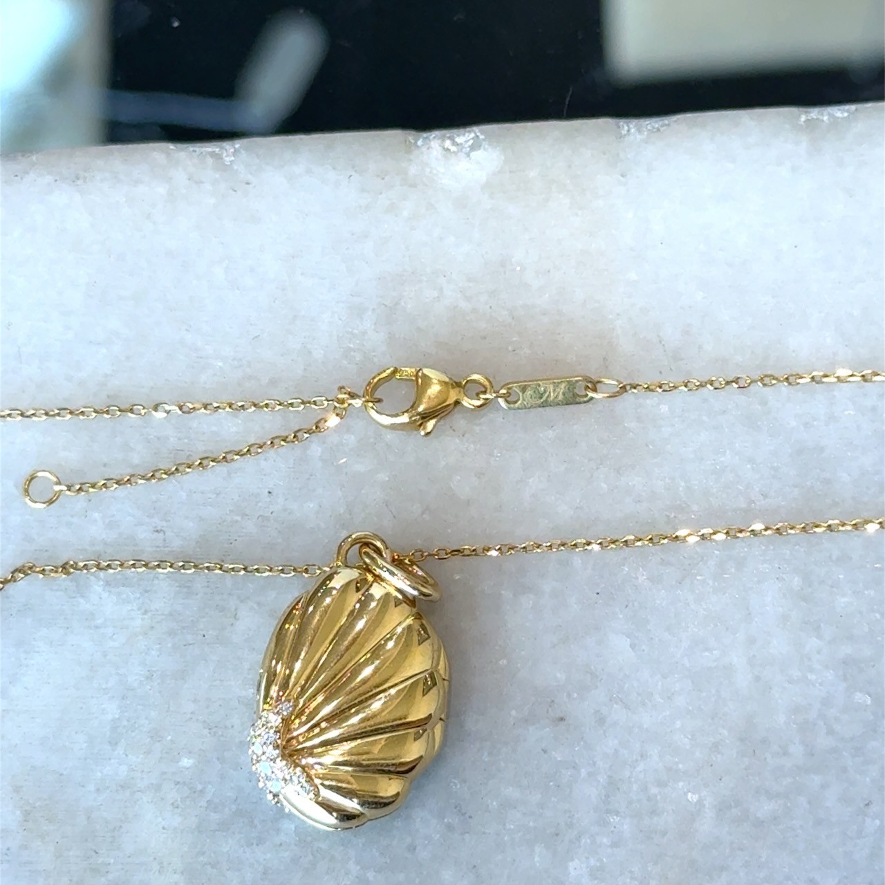 Monica Rich Kosann Neptune Shell Pavé Diamond Locket 18KT Gold Necklace