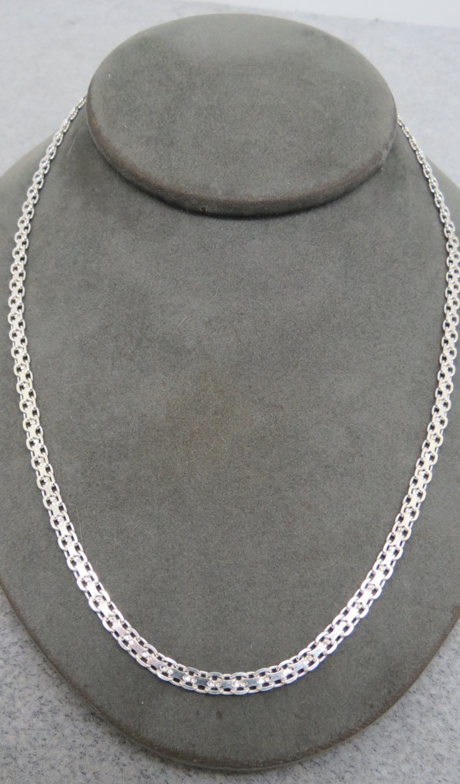 Bismark Chain Sterling Silver Necklace 18” Designer 10.35 Grams 3.8mm Thick Star