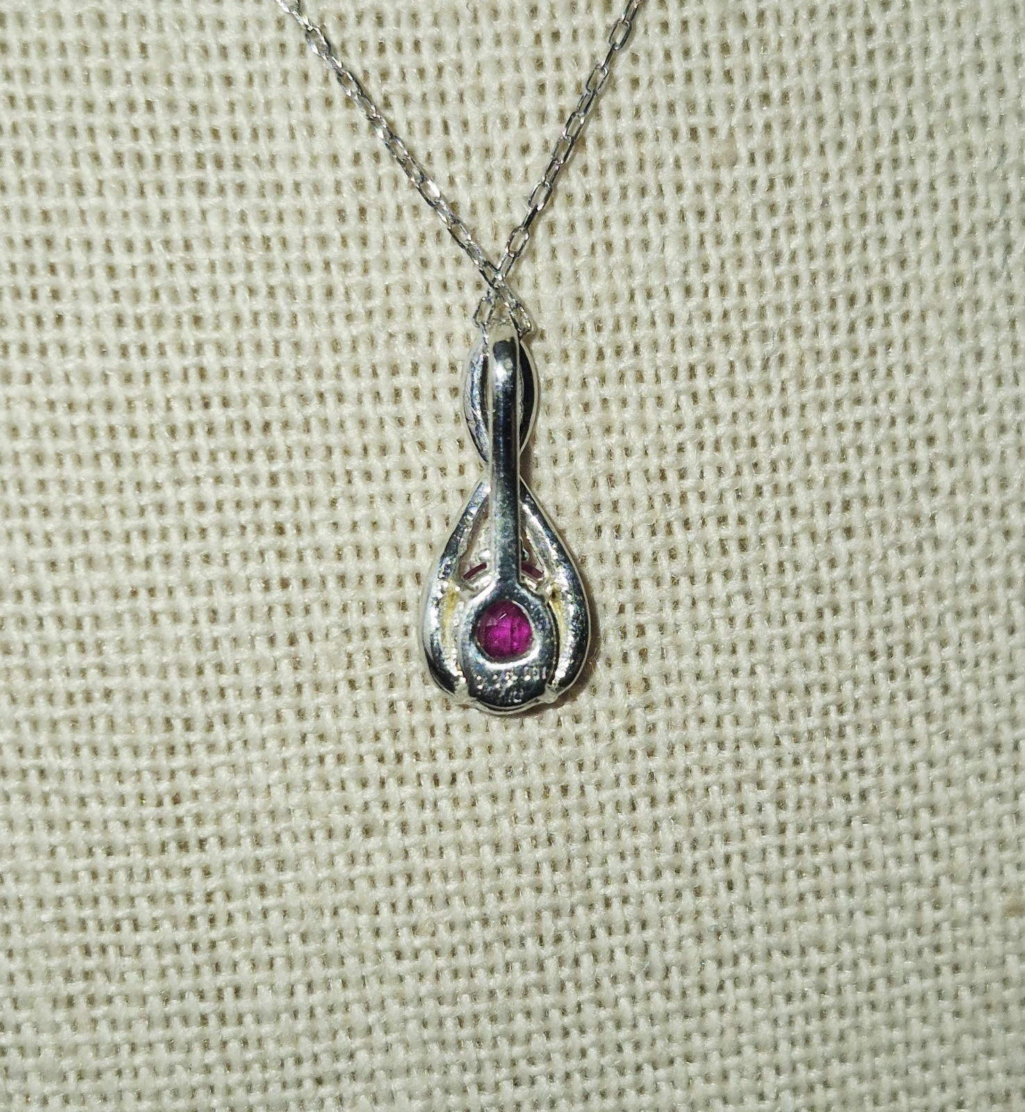 BEAUTIFUL 18k GOLD NATURAL RED RUBY & DIAMOND PENDANT 16″ NECKLACE W/CERTIFICATE