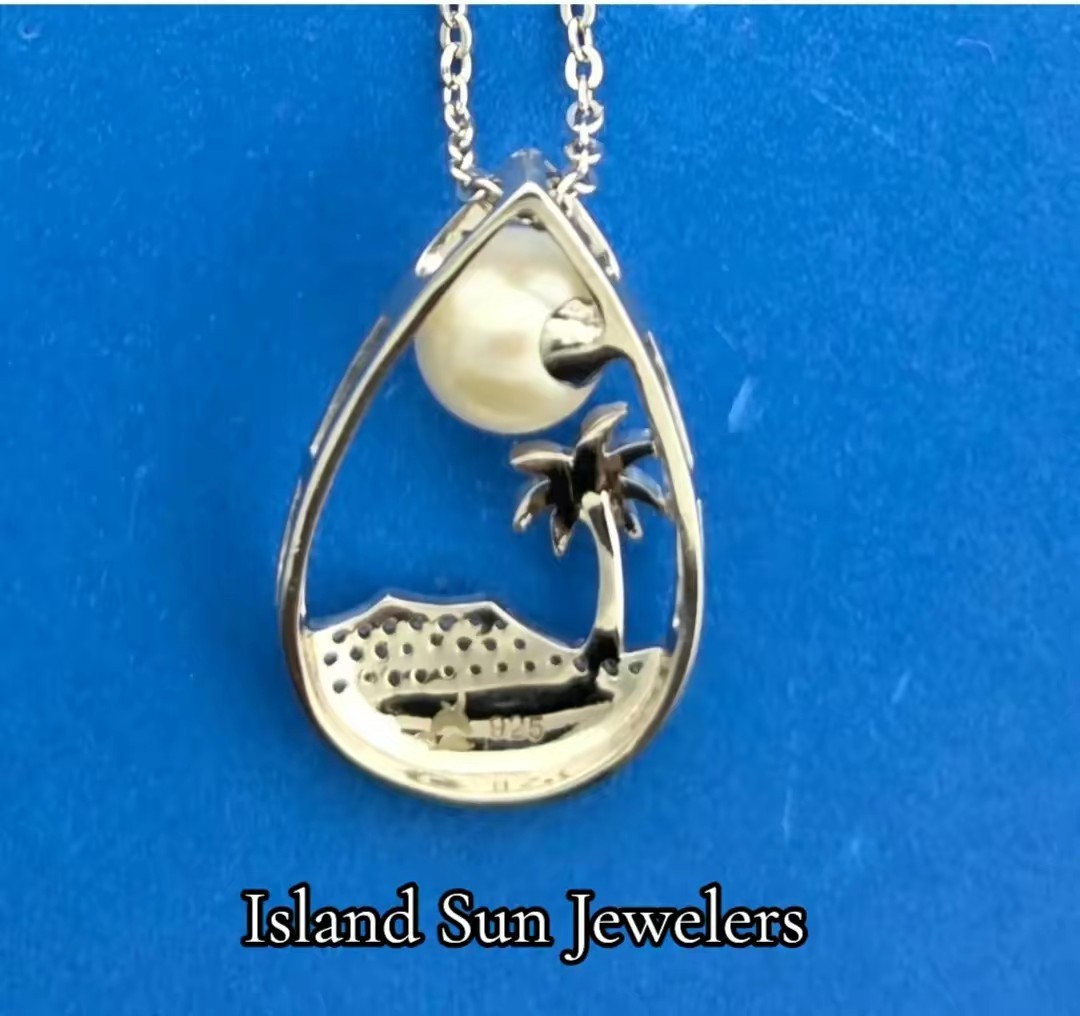 Alamea Diamond Head Palm Tree Pendant, Sterling Silver